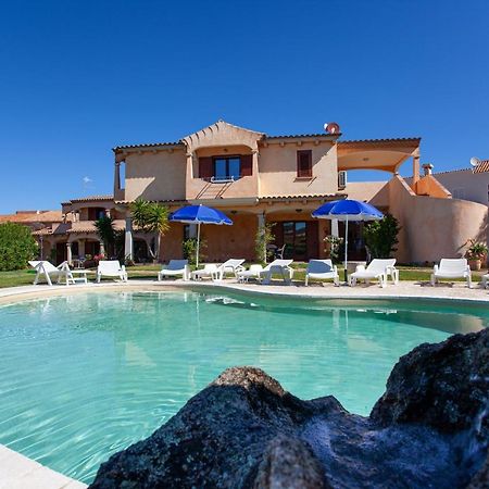 Il Viandante Hotel San Teodoro  Buitenkant foto
