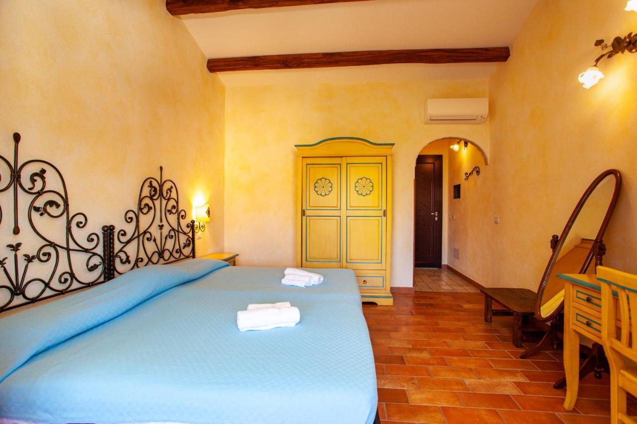 Il Viandante Hotel San Teodoro  Buitenkant foto