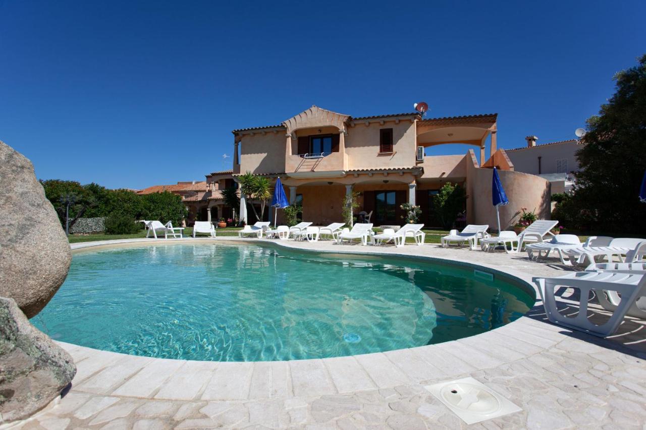 Il Viandante Hotel San Teodoro  Buitenkant foto