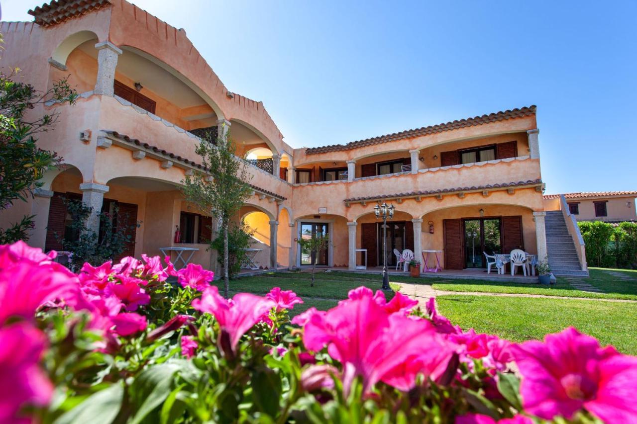 Il Viandante Hotel San Teodoro  Buitenkant foto