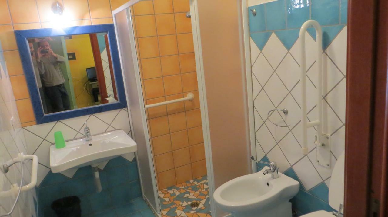 Il Viandante Hotel San Teodoro  Buitenkant foto